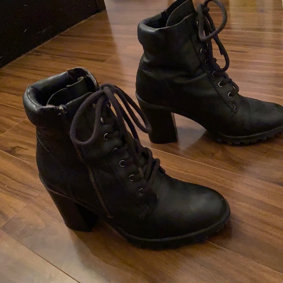 ALDO ZIPPER COMBAT BOOT LEATHER HEELS - Picture 1 of 9